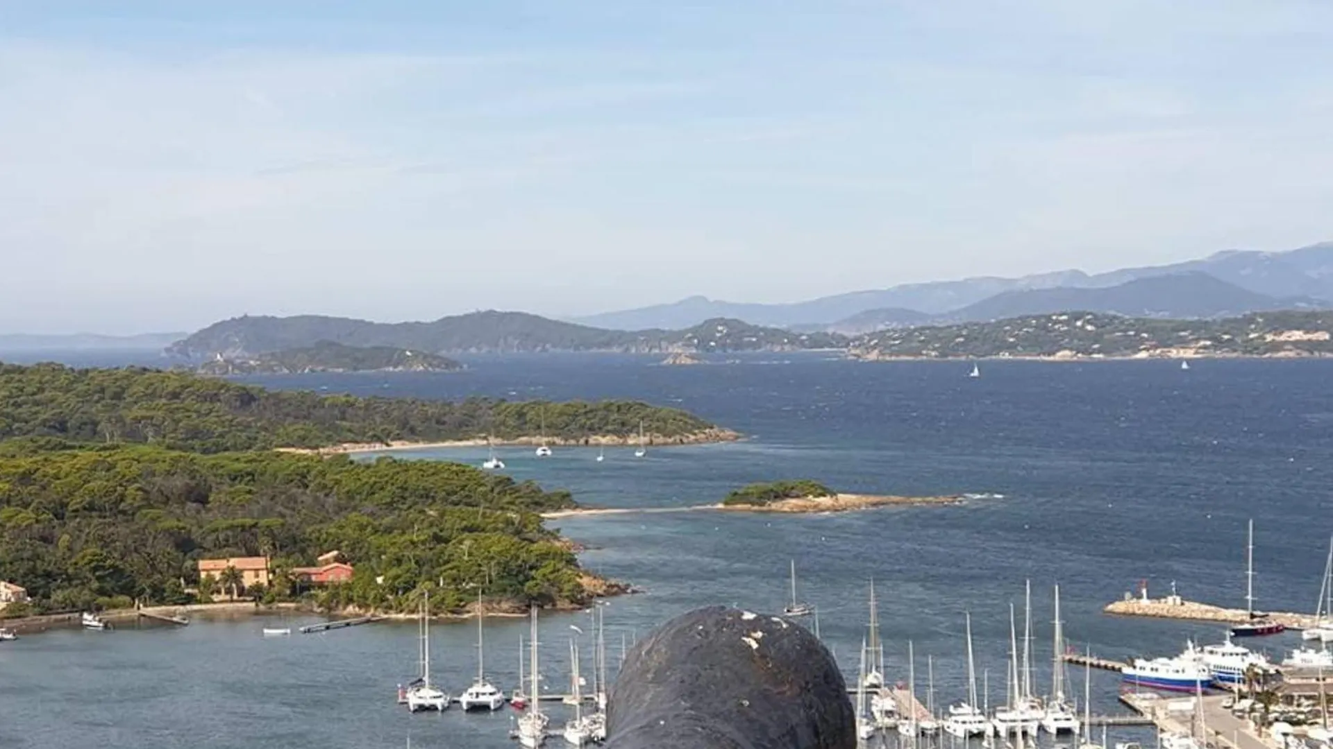 Villa Au Port D'Hyeres Avec Terrasse, Veranda Et Clim - Proche Plages Et Commerces - Fr-1-335-158 0*,