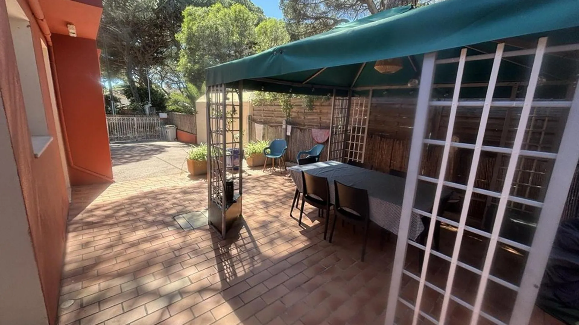 Villa Au Port D'Hyeres Avec Terrasse, Veranda Et Clim - Proche Plages Et Commerces - Fr-1-335-158 Fransa